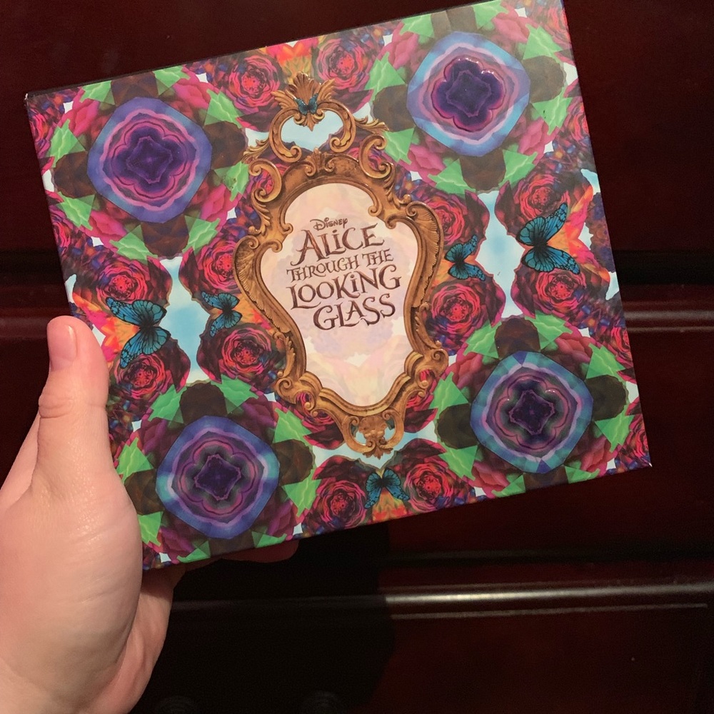 Urban Decay Alice in wonder land palette